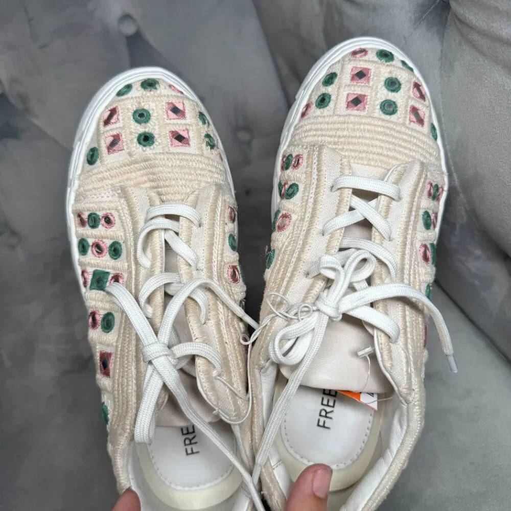 FREE PEOPLE Catch Me If You Can Crochet Sneakers Shoe Size 39‎ NEW WITH TAG